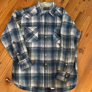 Pendleton Men’s western style wool shirt, Large